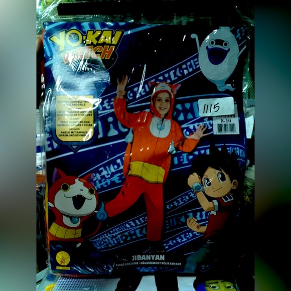 Halloween costume - Picture 1 of 3